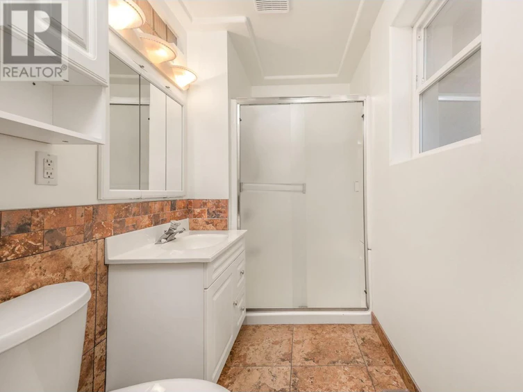 8510 Aberdeen Road, Coldstream, BC, V1B 2J6 - 19