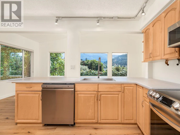 8510 Aberdeen Road, Coldstream, BC, V1B 2J6 - 7