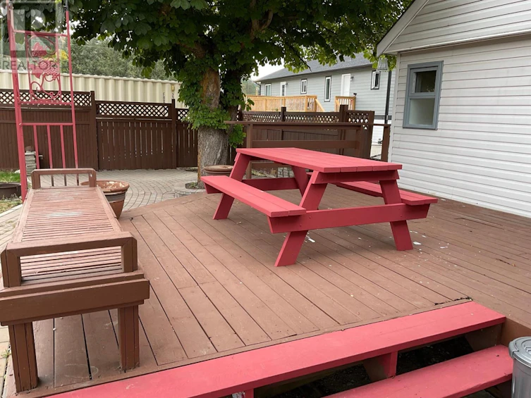 270 Dominion Street, Midway, BC, V0H 1M0 - 10