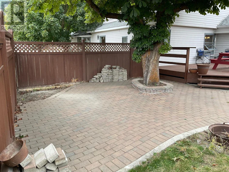 270 Dominion Street, Midway, BC, V0H 1M0 - 8