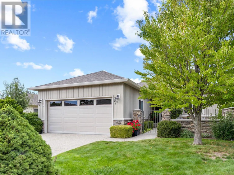 207-2365 Stillingfleet Road, Kelowna, BC, V1W 4X5