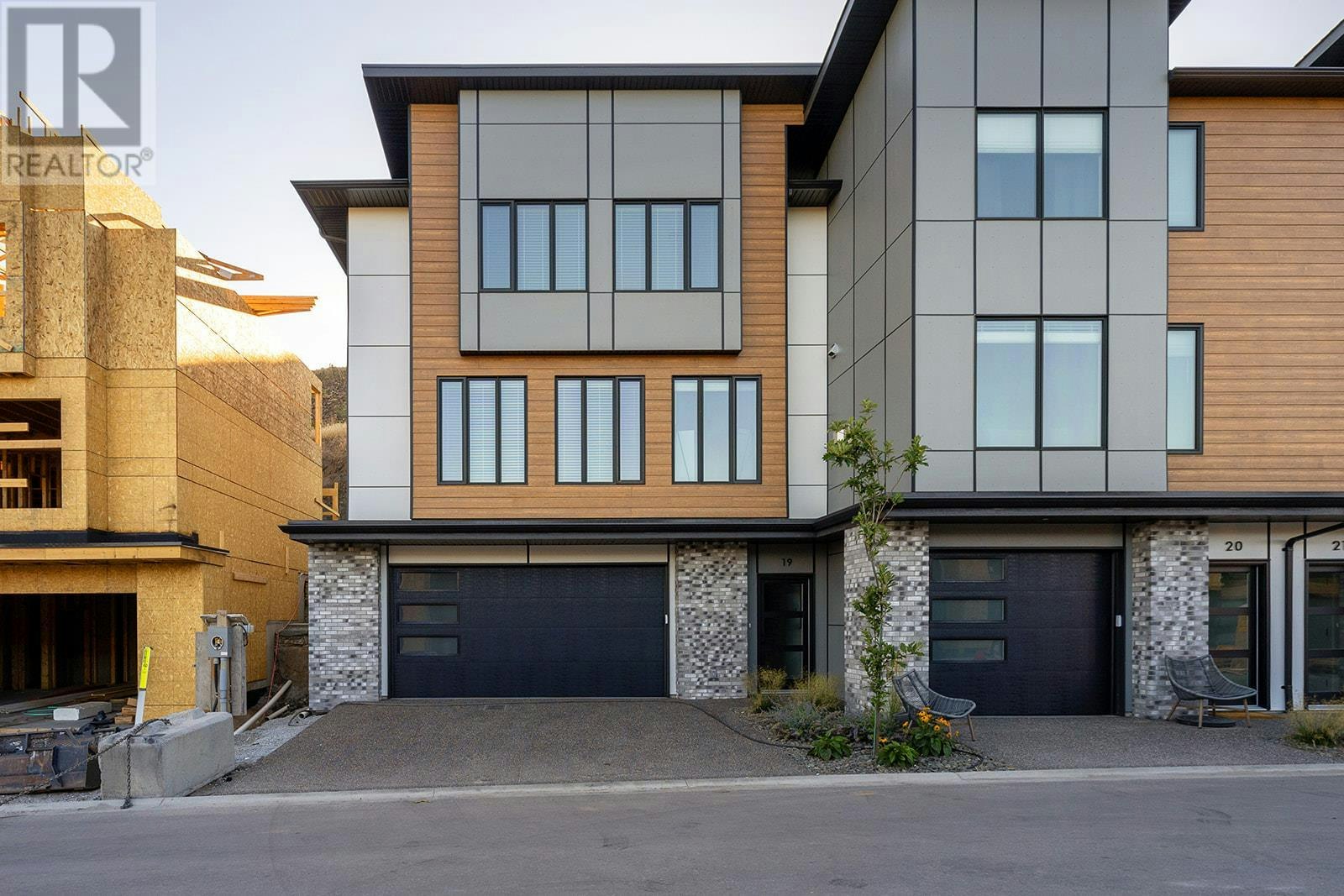 19-2835 Canyon Crest Drive, West Kelowna, BC, V4T 0E3