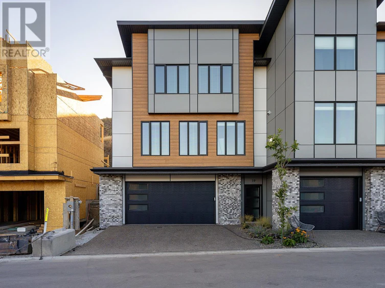 19-2835 Canyon Crest Drive, West Kelowna, BC, V4T 0E3
