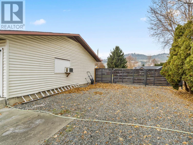 4270 Spurraway Road, Kamloops, BC, V2H 1L2 - 41