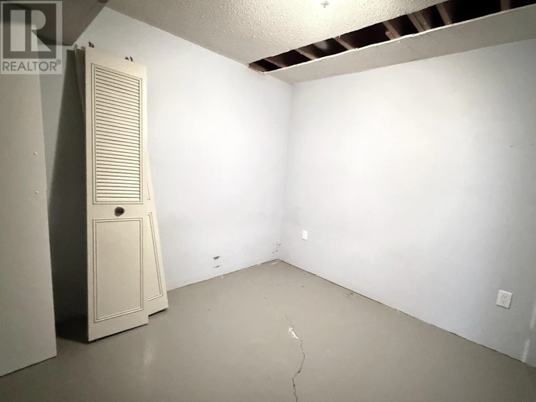 4270 Spurraway Road, Kamloops, BC, V2H 1L2 - 43