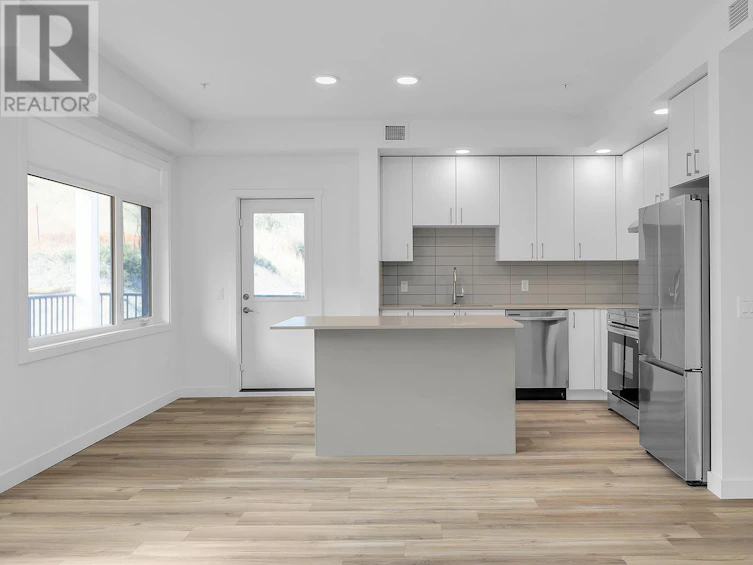 402-1057 Frost Road, Kelowna, BC, V1Y 6G1 - 3