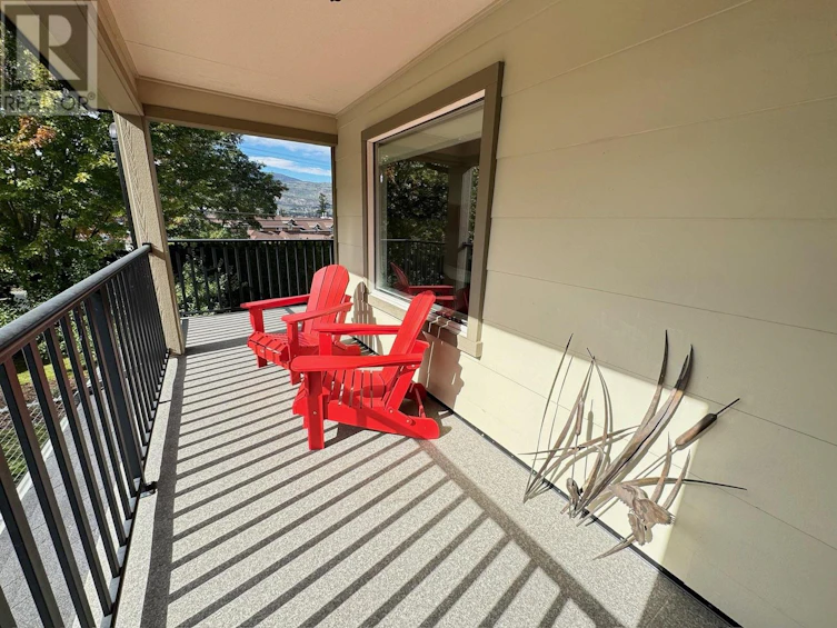 360 Farrell Street, Penticton, BC, V2A 4G1 - 10