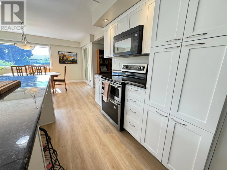 360 Farrell Street, Penticton, BC, V2A 4G1 - 23