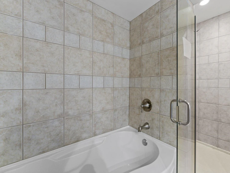 6-10710 84 Avenue NW, Edmonton, AB, T6E 2H9 - 17