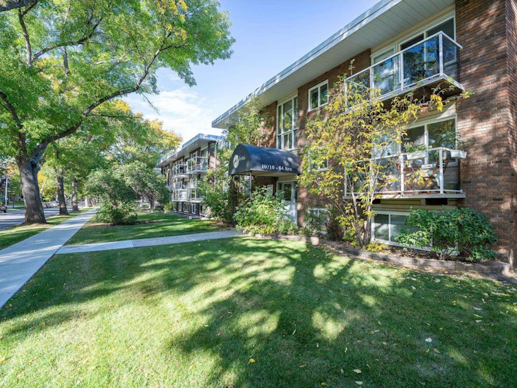 6-10710 84 Avenue NW, Edmonton, AB, T6E 2H9 - 23