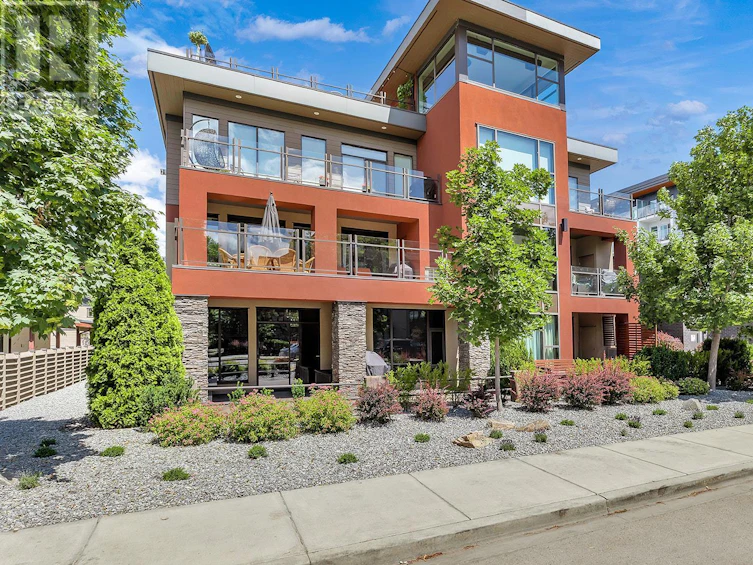 302-446 West Avenue, Kelowna, BC, V1Y 4Z2 - 2