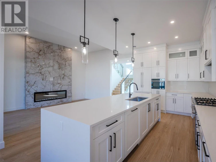 1125 Antler Drive, Penticton, BC, V2A 9G6 - 2