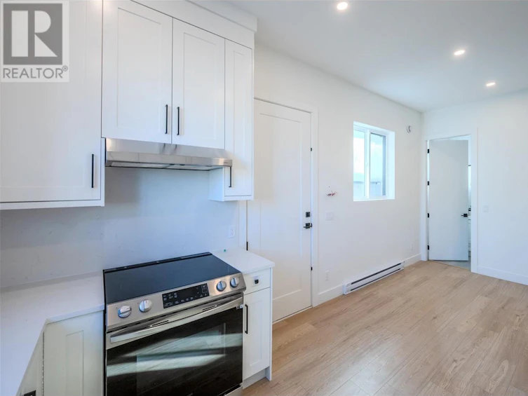 1125 Antler Drive, Penticton, BC, V2A 9G6 - 57