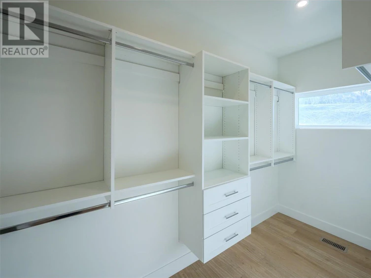 1125 Antler Drive, Penticton, BC, V2A 9G6 - 36