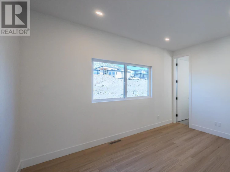 1125 Antler Drive, Penticton, BC, V2A 9G6 - 42