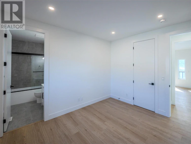 1125 Antler Drive, Penticton, BC, V2A 9G6 - 44