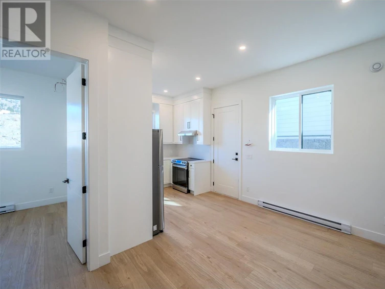 1125 Antler Drive, Penticton, BC, V2A 9G6 - 58