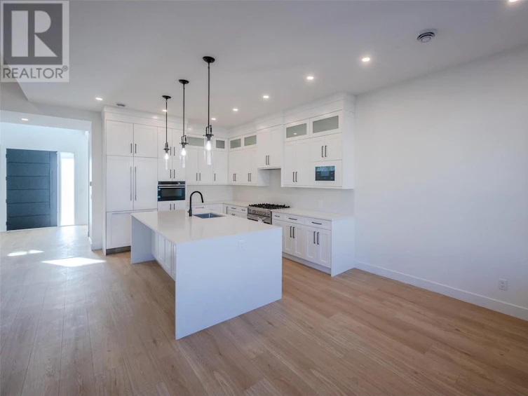 1125 Antler Drive, Penticton, BC, V2A 9G6 - 9