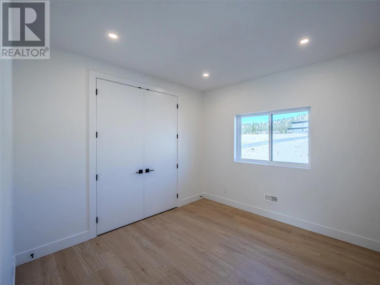 1125 Antler Drive, Penticton, BC, V2A 9G6 - 48