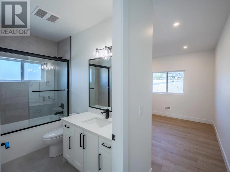 1125 Antler Drive, Penticton, BC, V2A 9G6 - 50