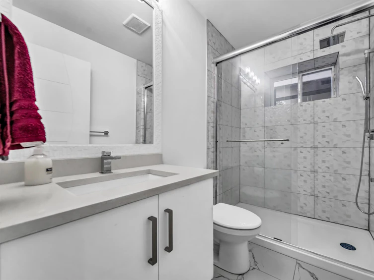 17977 98, Surrey, BC, V4N 4V5 - 18