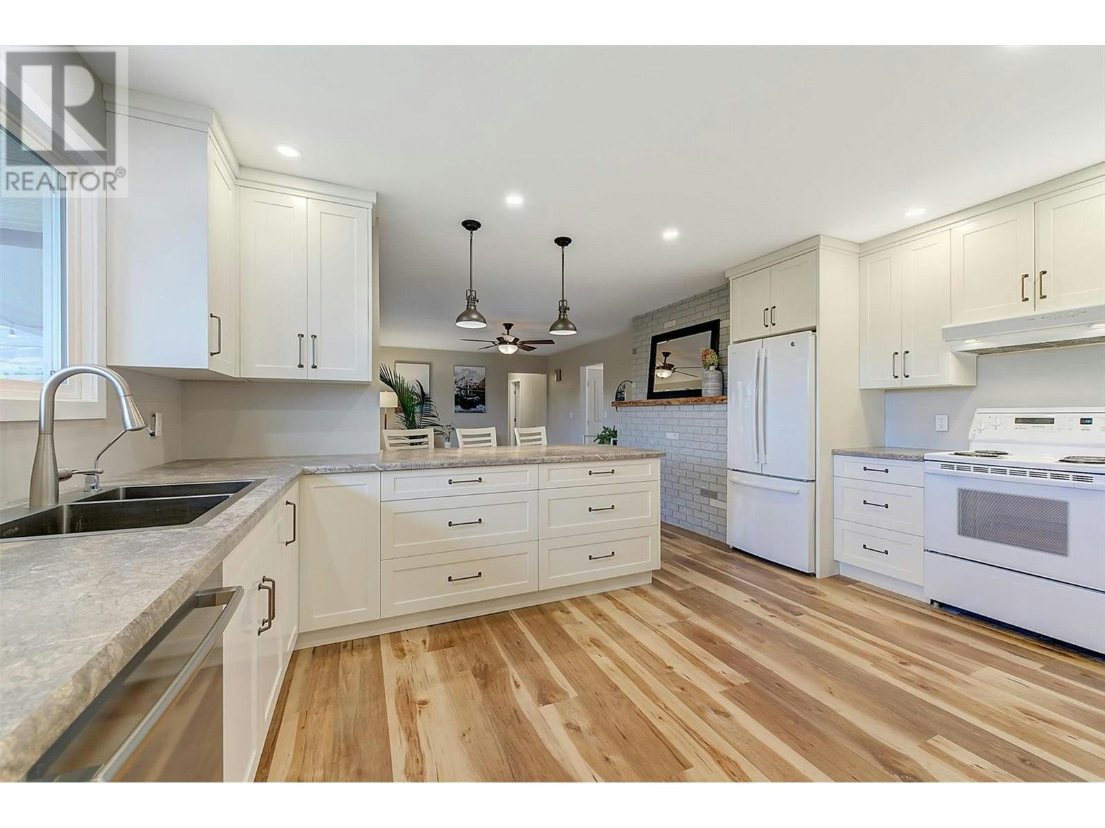 680 Princess Road, Kelowna, BC, V1X 2Z1 - 2