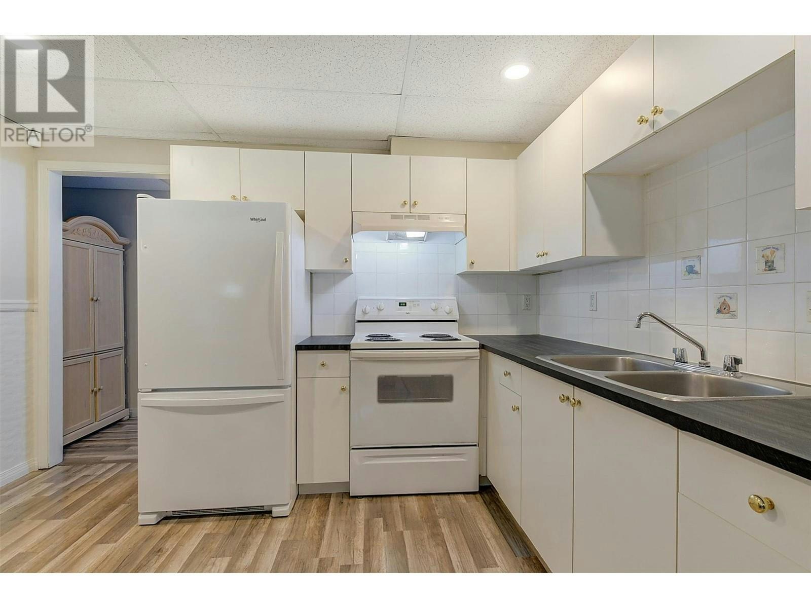 680 Princess Road, Kelowna, BC, V1X 2Z1 - 35
