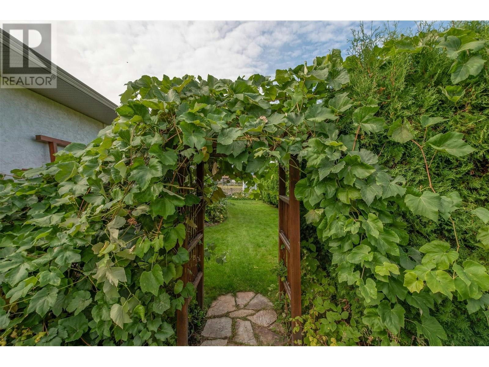 680 Princess Road, Kelowna, BC, V1X 2Z1 - 44