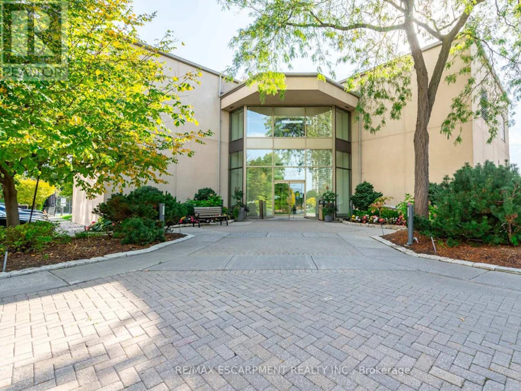 810-2261 Lake Shore Boulevard, Toronto, ON, M8V 3X1 - 2