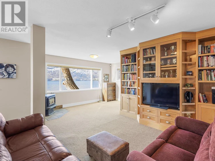 1924 Dewdney Road, Kelowna, BC, V1V 2C3 - 35
