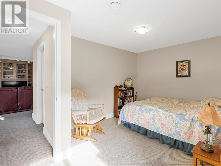 1924 Dewdney Road, Kelowna, BC, V1V 2C3 - 42