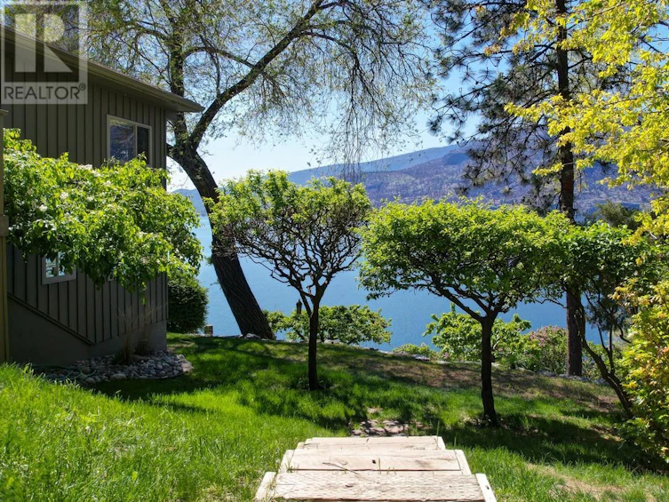 1924 Dewdney Road, Kelowna, BC, V1V 2C3 - 59