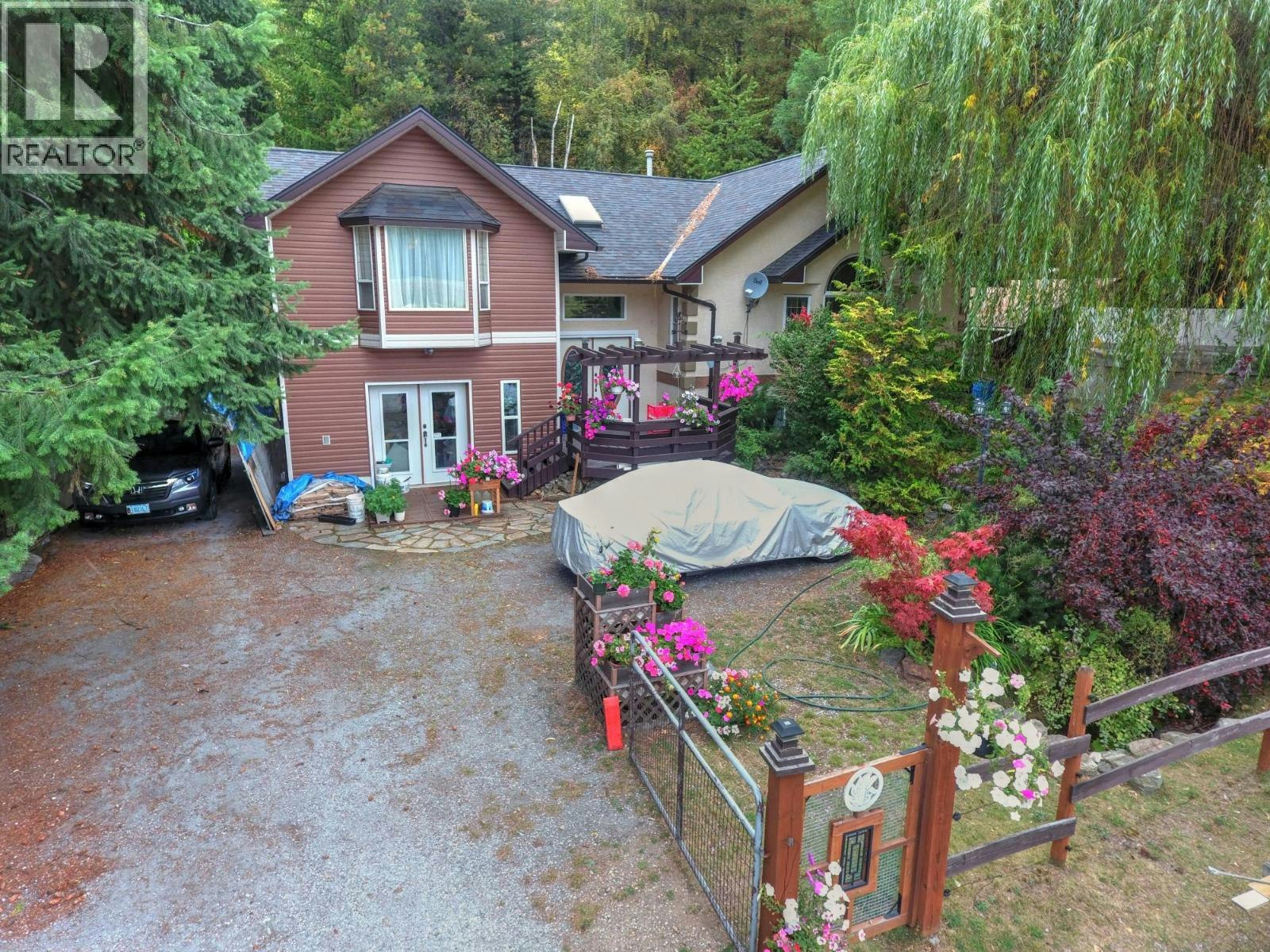 930 China Creek Road, Genelle, BC, V0G 1G0