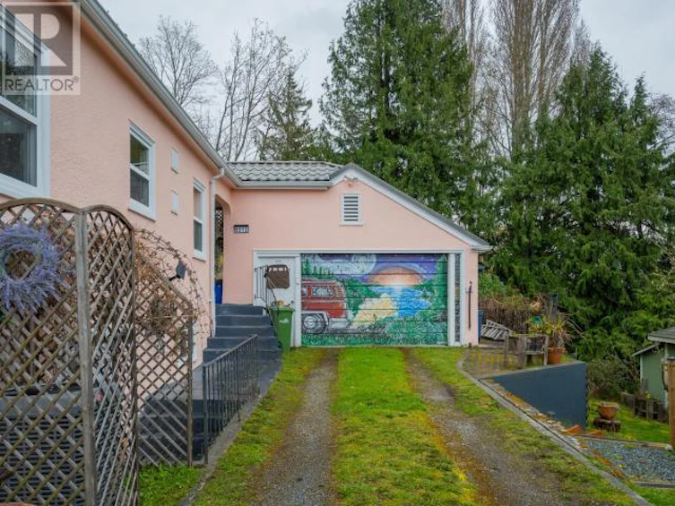 6912 Gerrard Street, Powell River, BC, V8A 1S5 - 17