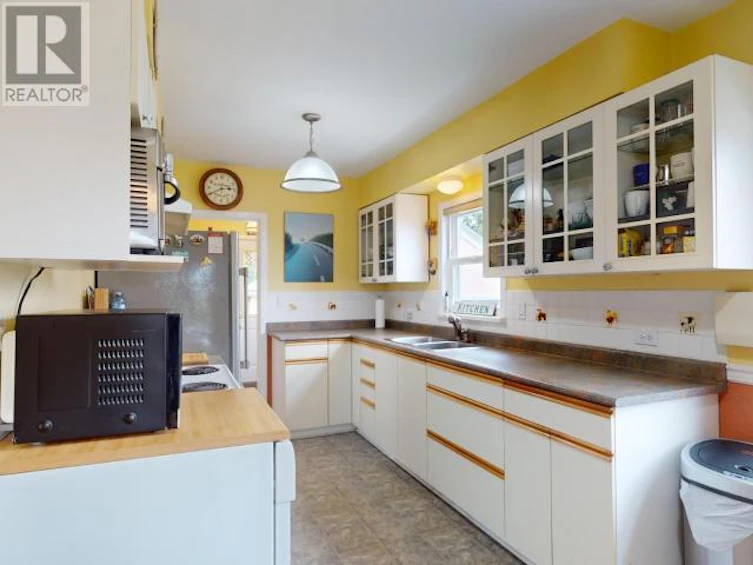 6912 Gerrard Street, Powell River, BC, V8A 1S5 - 19