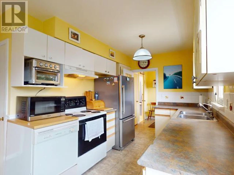 6912 Gerrard Street, Powell River, BC, V8A 1S5 - 3