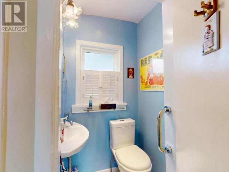 6912 Gerrard Street, Powell River, BC, V8A 1S5 - 32