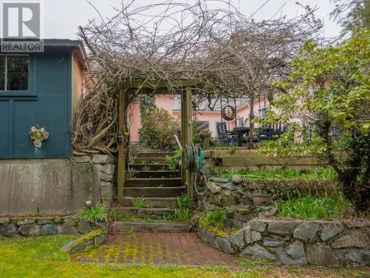 6912 Gerrard Street, Powell River, BC, V8A 1S5 - 46