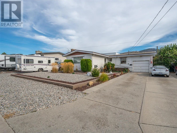 2430 Mckenzie Street, Penticton, BC, V2A 6H7