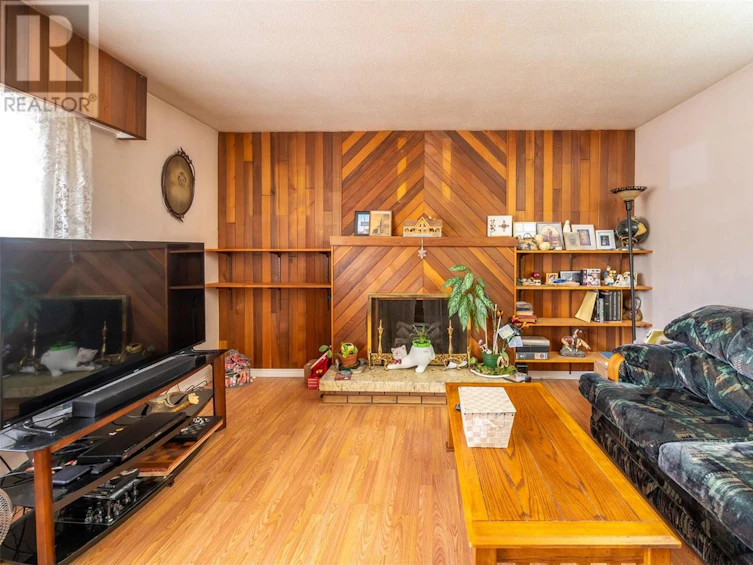 2430 Mckenzie Street, Penticton, BC, V2A 6H7 - 4