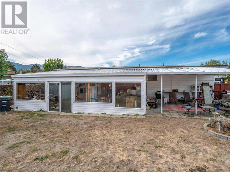 2430 Mckenzie Street, Penticton, BC, V2A 6H7 - 32