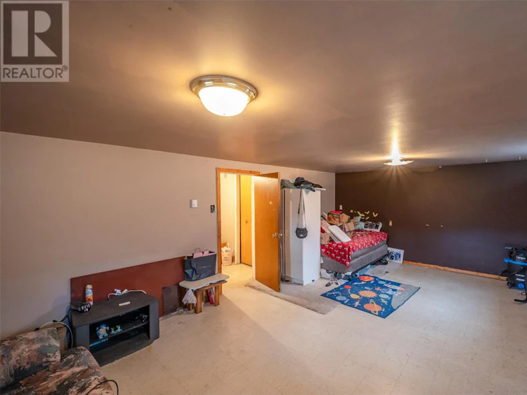 2430 Mckenzie Street, Penticton, BC, V2A 6H7 - 35