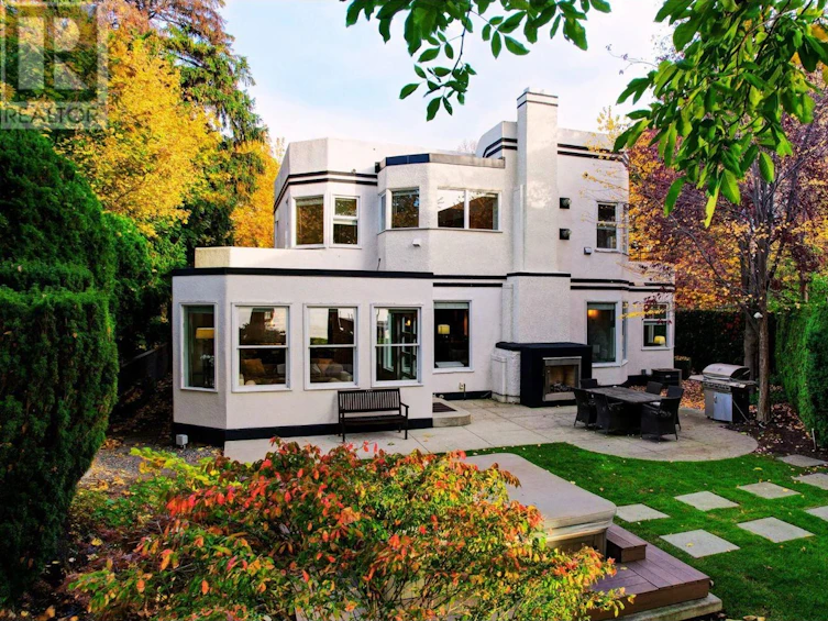 2094 Abbott Street, Kelowna, BC, V1Y 1C6