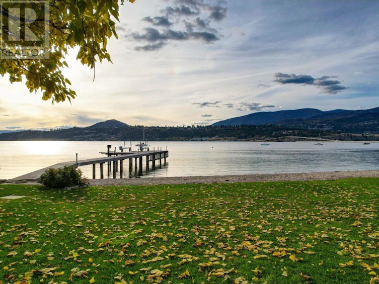 2094 Abbott Street, Kelowna, BC, V1Y 1C6 - 4