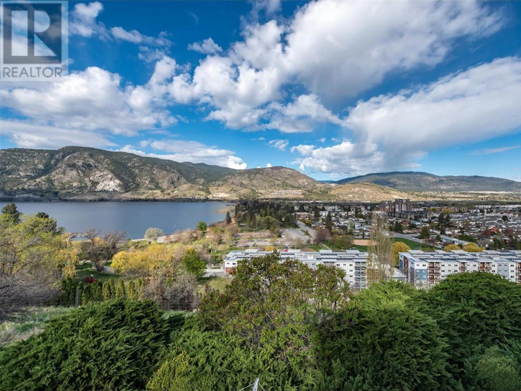 105 Spruce Road, Penticton, BC, V2A 8V9 - 8