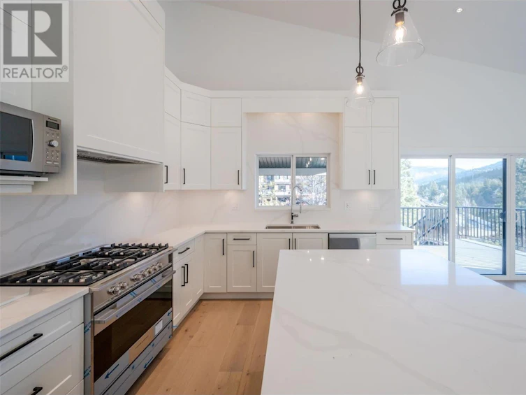 3271 Evergreen Drive, Penticton, BC, V2A 9A9 - 15