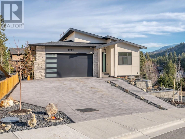 3271 Evergreen Drive, Penticton, BC, V2A 9A9 - 2