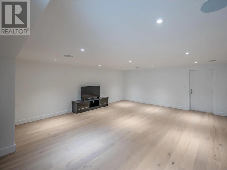 3271 Evergreen Drive, Penticton, BC, V2A 9A9 - 33