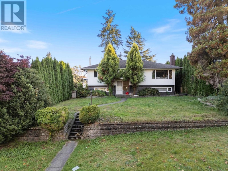 4312 Spruce Street, Burnaby BC V5G 1Y5