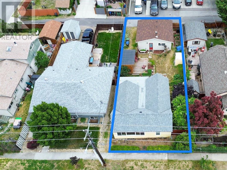 618 Papineau Street, Penticton, BC, V2A 4X7 - 2